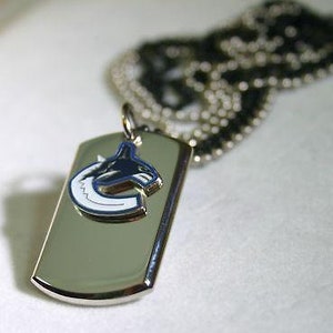 Vancouver Necklace - Etsy