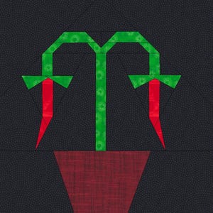 Puede incluir: Bloque de edredón geométrico con una planta estilizada en una maceta. La planta tiene un tallo y hojas verdes, con detalles rojos. La maceta es de color rojo oscuro, sobre un fondo gris oscuro con un patrón sutil. El diseño es moderno y abstracto.