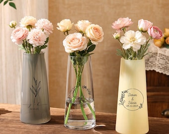 Custom Wedding Flower Vase, Engaged Vase with Date, Engaged Gift for Her, Memorial Gift for Newlyweds, Wedding Anniversary Gift for Couple