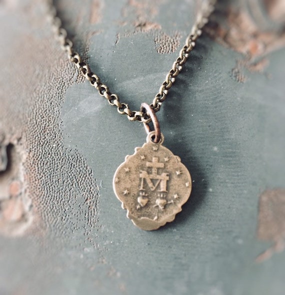 Fashion Cute Add Color to Your Clothes Szolno Necklace Pendant