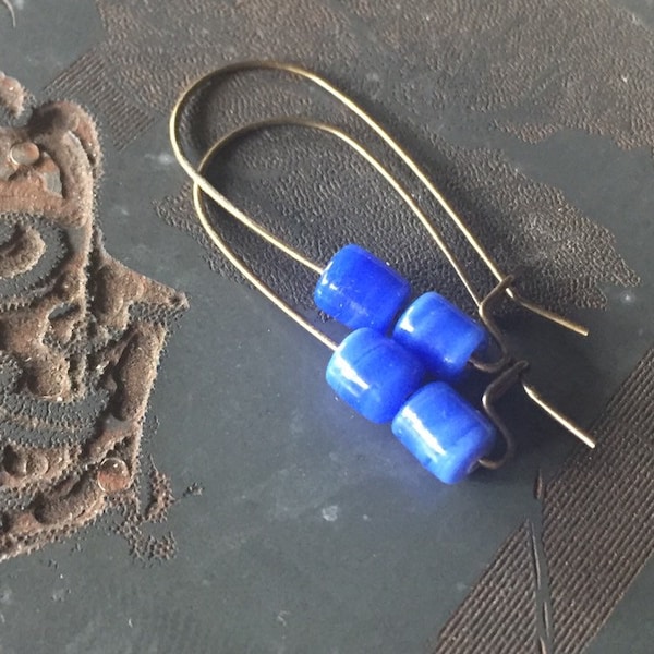 Brasília - Antique Brass Wires with Cobalt Blue Glass Beads