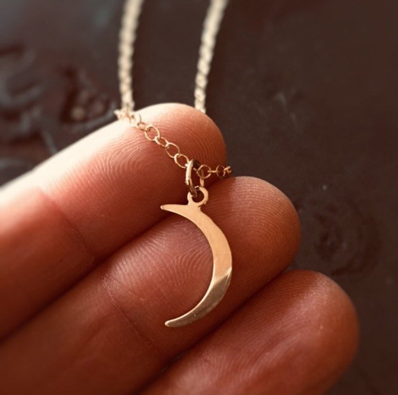 Collier de lune croissant du Maroc sur collier de chaîne rempli dor Lunaire image 6