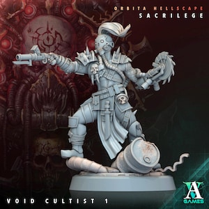 Puede incluir: Una figura gris de Void Cultist 1 de la colección Orbita Hellscape Sacrilege. La figura está armada con una pistola y una sierra circular, y está de pie sobre una base con un barril. La figura tiene una máscara de calavera y lleva una armadura.