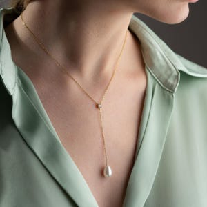 Silver Minimalist Pearl Necklace, Pearl Lariat Necklace, Tiny Pearl Y Necklace, 14 K Gold Drop Pearl Necklace, Bridesmaid Gift, Gift for Her