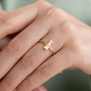 Personalisierter Haustier Ring, Benutzerdefinierte Hunde und Katzen Schmuck, Geschenk für Hundemama, Einzigartiger Familien Tier Ring, Zierlicher Brief Ring Haustier Gedenkring