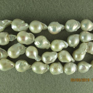 ONE BAROQUE Pearl WHITE, Luxe Pear Shape with Round Belly, Thick Nacre, env. 13-15X15-19mm, One Pearl, P083 image 3