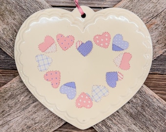 1986 Treasure Craft, Aunti Em Collection, Herzuntersetzer, Wand-/Tischdekoration
