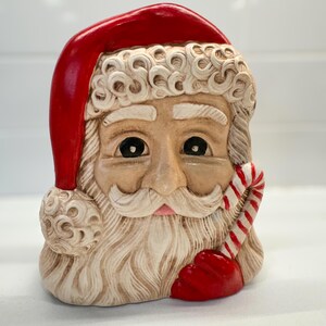 Vintage Keramik Weihnachtsmann Serviettenhalter von N. Bruton Keramik, bekannt für skurrile Designs, 18 cm