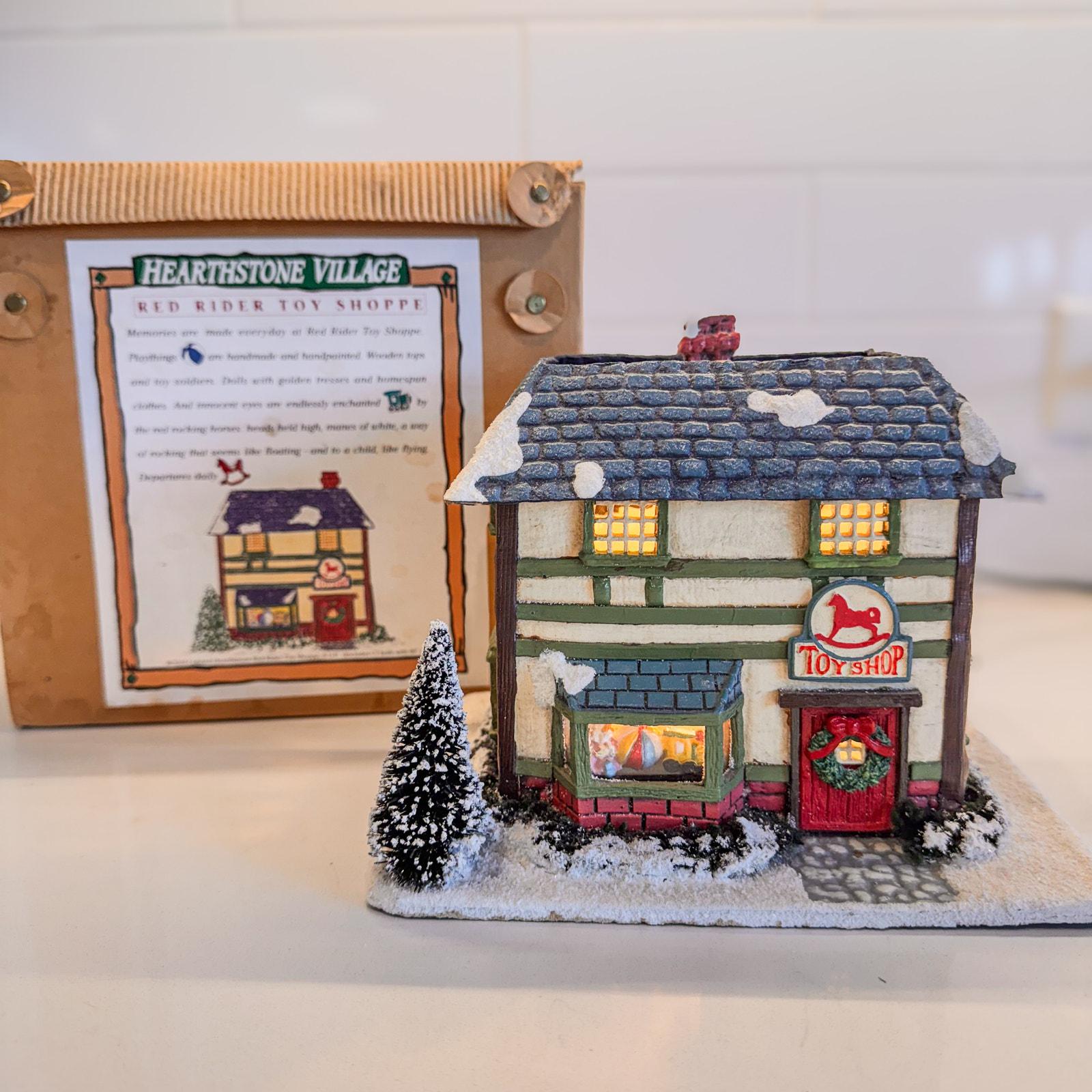 1992 Silvestri Hearthstone Village, Red Rider Toy Shoppe, Light Up