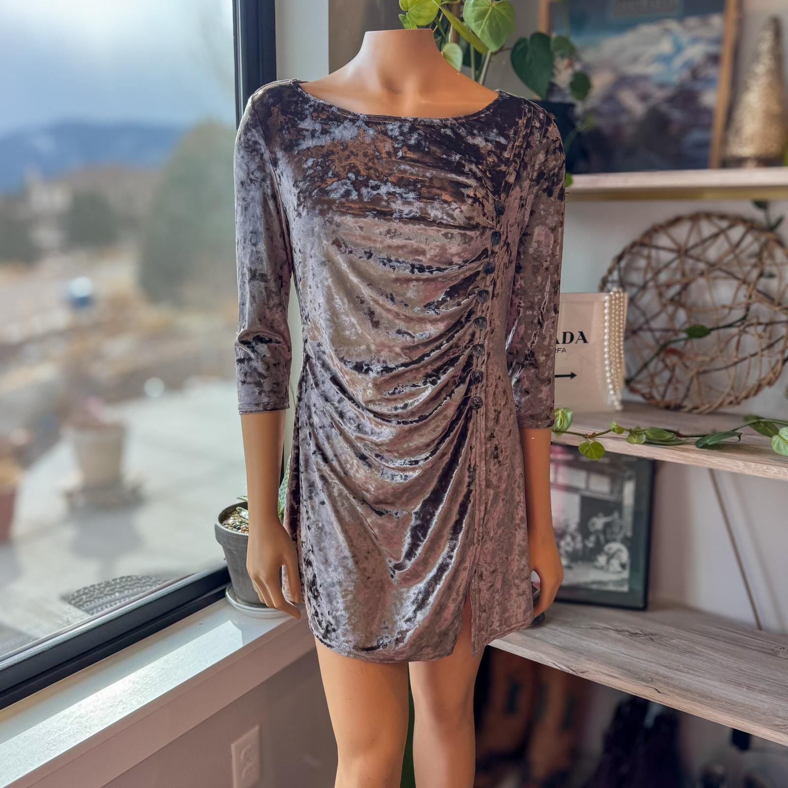 knee length dresses for ladies Long Sleeve Velvet Sequin Mini Dress Black/Silver / Medium