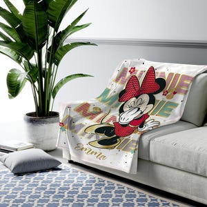 Personalized Minnie Mouse Blanket, Custom Name Disney Minnie Blanket, Disney Blankets, Minnie Birthday Gifts, Kids Blanket, Baby Gift BZCL17 image 2