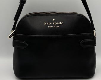 Bolso bandolera abovedado Kate Spade Staci negro / Bolso de piel Saffiano / Minimalista