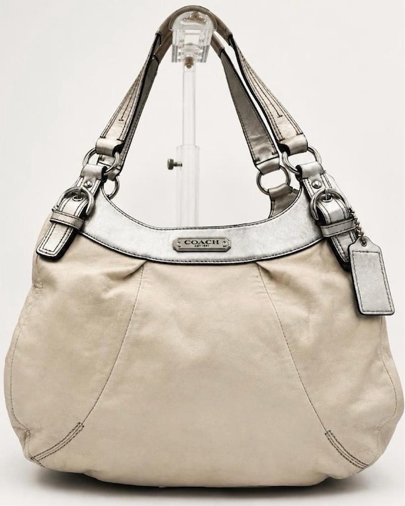 Coach Soho Lynn Hobo Shoulder Bag | Y2K Style Cream Metallic