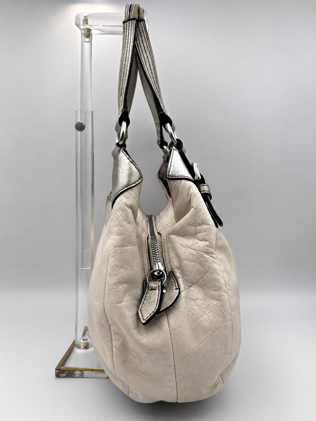 Coach Soho Lynn Hobo Shoulder Bag | Y2K Style Cream Metallic