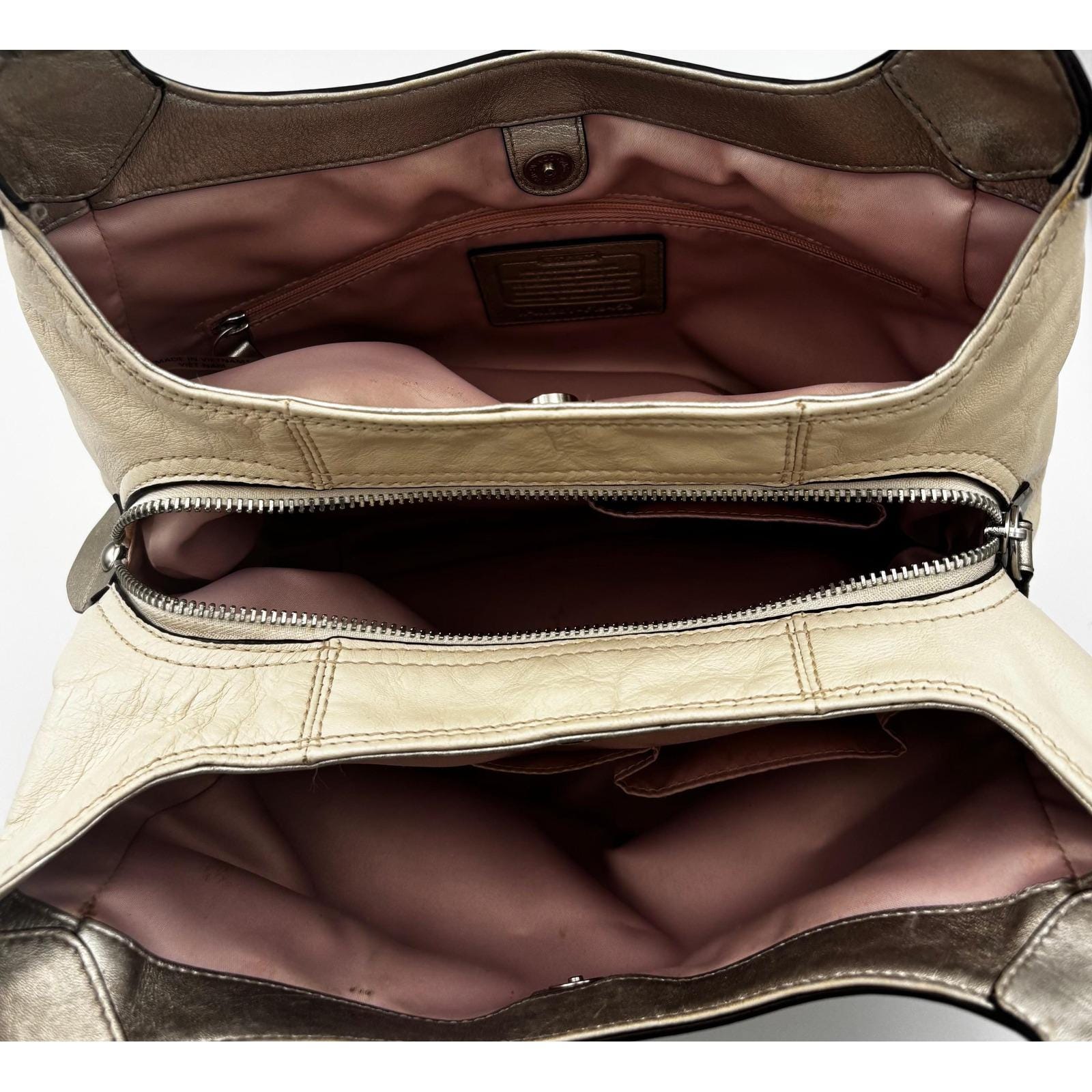 Coach Soho Lynn Hobo Shoulder Bag | Y2K Style Cream Metallic