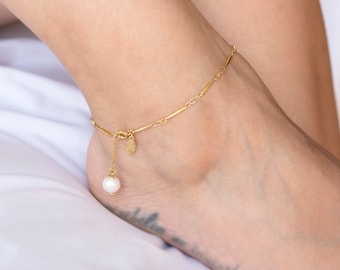 Pearl Charm Anklet, Dainty Foot Jewelry, Gold Plated Anklet, Pearl Body Accessory, Brass Ankle Bracelet, Gift for Women, Her Christmas Gift