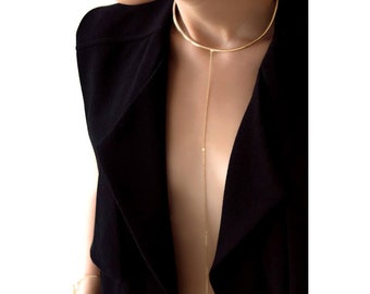 Minimalistic Body Necklace Gold Chest 