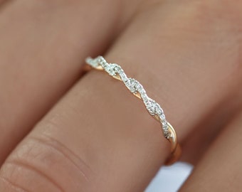 Twisted Diamond Infinity Ring - Knot Infinity Ring - Twisted Band Ring - 14K Diamond Ring - Minimal Wedding Ring - Twisted Promise Ring