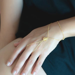 Femmes chaîne à main longue main multi chaîne Fashion esclave poignet Bague Femmes chaîne à main longue main multi chaîne Fashion esclave poignet Bague