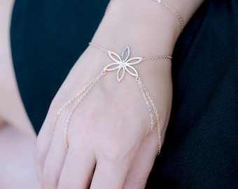 Blume Handkette, CZ Slave Armband, Blumen Fingerkette, Hochzeit Finger Armband, Indischer Stil Schmuck, Roségold Armband, Geschenk für Braut