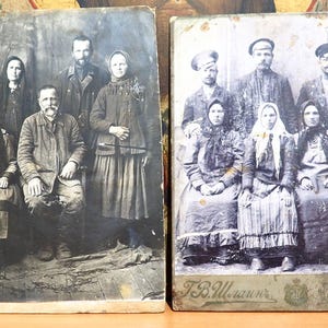 Lote de 2 fotografías antiguas de estudio en cartón de Ucrania/Vestimentas, trajes de finales del siglo XIX, trajes nacionales, fotografías de la vida real, bisutería y arte popular