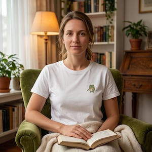 Broderad grodskjorta söt Cottagecore-tröja minimalistisk djurtopp mysig present unisex bomull nyckfull naturälskare kläder mjuk avslappnad