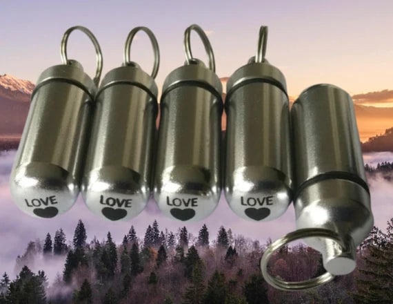 Family Cremation Urn Necklaces, Silver with Heart Engraving (Set of 5)