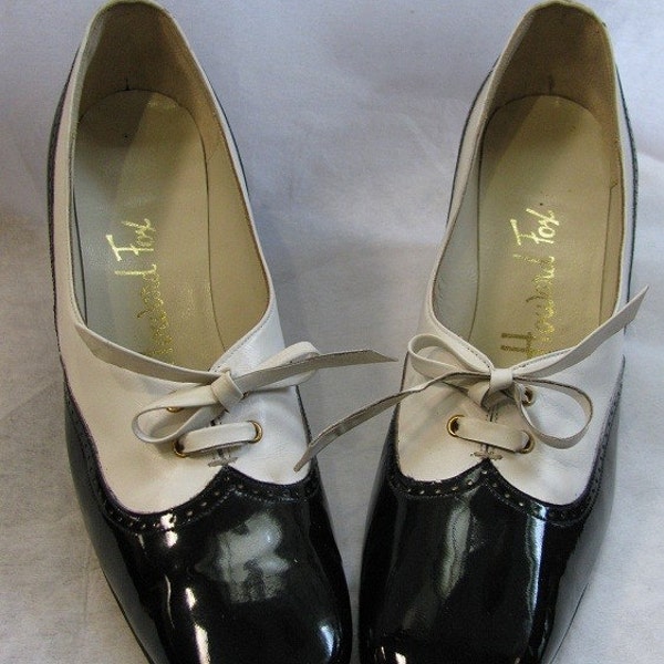 Vintage 50s Howard Fox Spectator Oxfords Pumps Navy and White Nautical Pin Up Glam