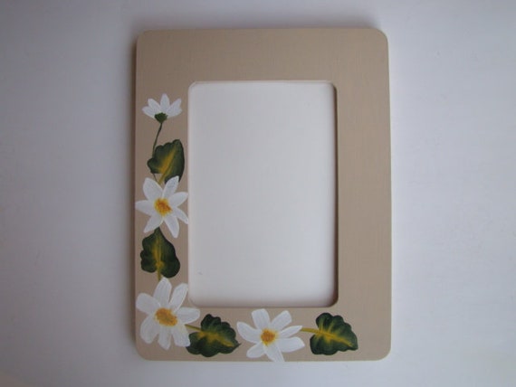 Hand Painted Daisy Frame: Linen Color Wooden 4x6 Picture Frame - Etsy