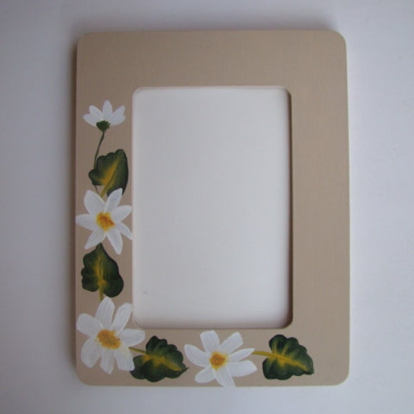 Hand Painted Frame - Daisy Frame, Daisies - 4x6 Frame - Linen Color