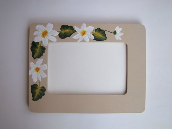 Hand Painted Daisy Frame: Linen Color Wooden 4x6 Picture Frame - Etsy