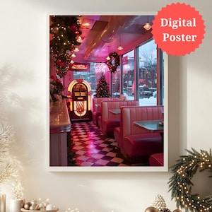 Peut inclure: Une affiche numérique représentant l'intérieur d'un restaurant rétro décoré pour Noël. La scène comprend des banquettes en vinyle rose, un sol à damier noir et blanc, un juke-box vintage et un sapin de Noël. Un éclairage chaleureux illumine l'espace.