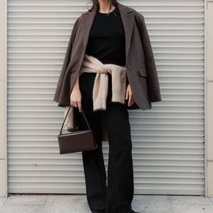 Oversized Cashmere Blazer-Coat, Luxurious and Stylish Outerwear, Perfect for Layering, Trendy and Warm Winter Fashion,Ideal for the Holidays