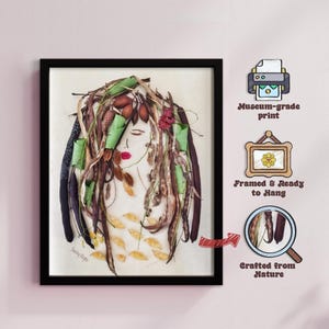 Könnte beinhalten: Ein gerahmter Druck eines Frauen Gesichts, das mit natürlichen Materialien wie Blättern, Samen und Zweigen erstellt wurde. Das Kunstwerk trägt den Titel "Sariny Roger".