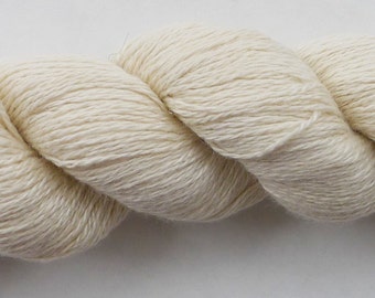 Special E 55/45 Silk/Cashmere 2-ply fingering yarn, 325 meters, 50g skeins