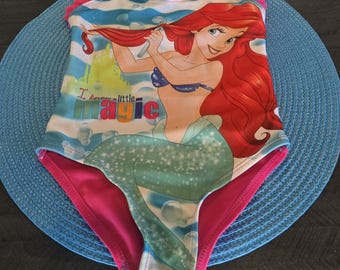 Traje de baño de una pieza de La Sirenita de Disney, talla 2T – Ariel, sé un poco de magia – Espalda rosa – Marca Princess – Traje de baño vintage para niñas pequeñas