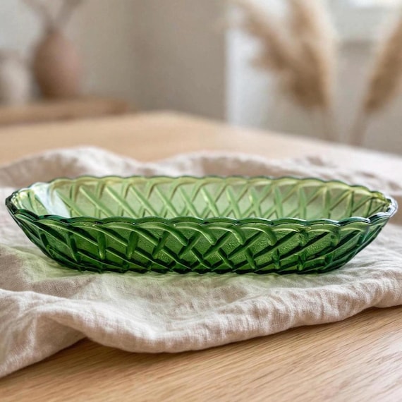 Vintage längliche grüne Glasschale, Retro-Mittelstück, dekoratives Tablett, Küche aus der Mitte des Jahrhunderts