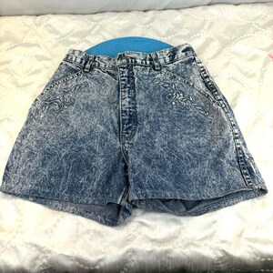 Us 三軒茶屋 Fake Vintage Denim Easy Shorts Vintage 80s XS Acid Wash High-waisted Denim Shorts – NILS Original