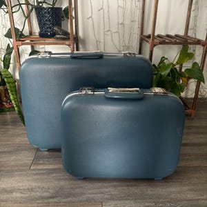 Samsonite ベージュ ヴィンテージスーツケース スナイデル」が「サムソナイト」とのコラボで初のスーツケースを