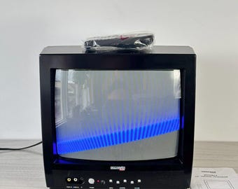 Televisor CRT Diamond Vision de 13 pulgadas en estado excepcional, sin usar, mando a distancia precintado, manual incluido, para videojuegos retro y audio/vídeo.