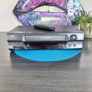 vintage jvc vhs player hr a592u with remote hifi stereo vcr tested and working classic 90s video cassette recorder