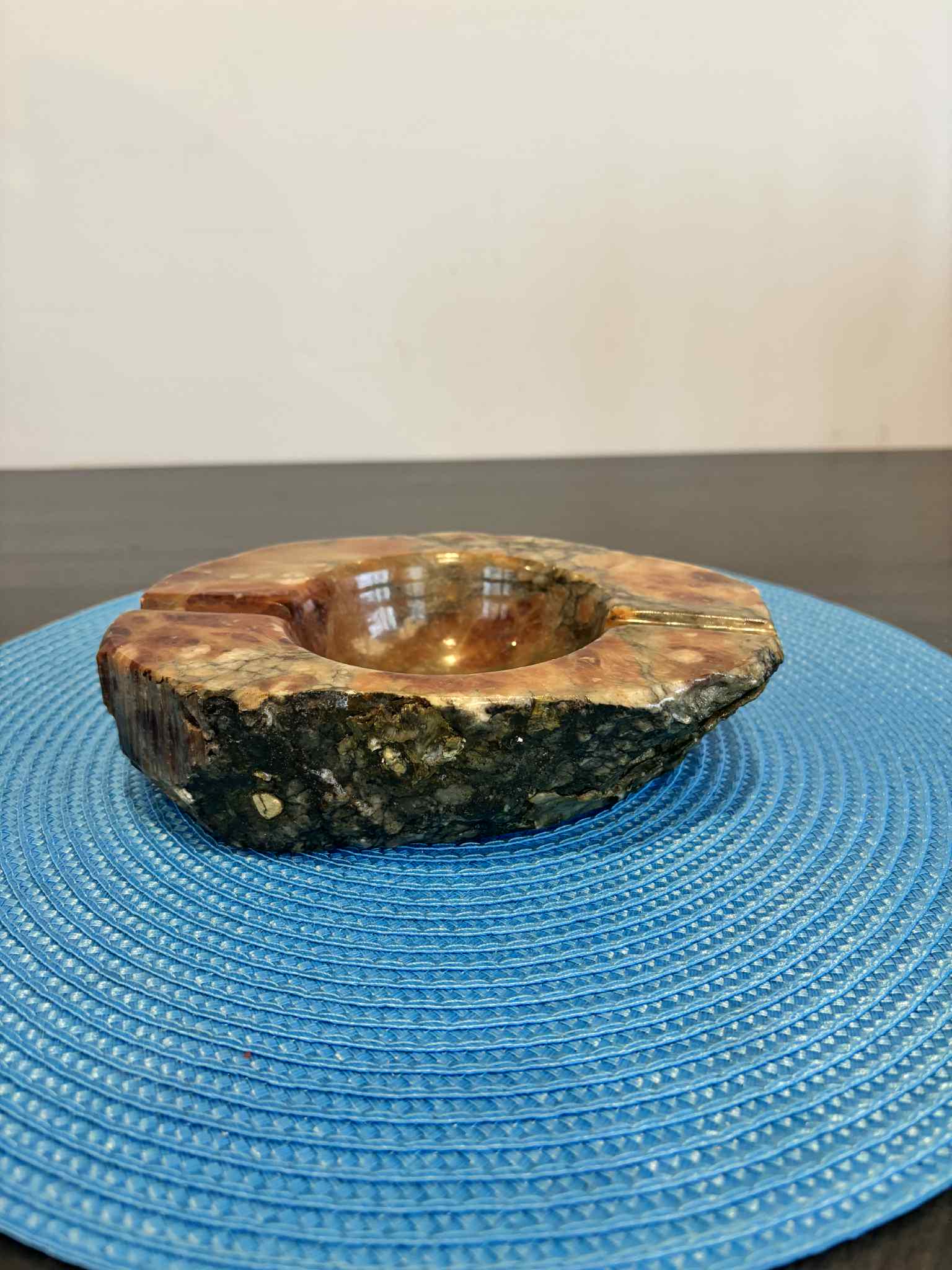 Vintage Ashtray in Genuine Carved Onyx, Retro 70s Decoration