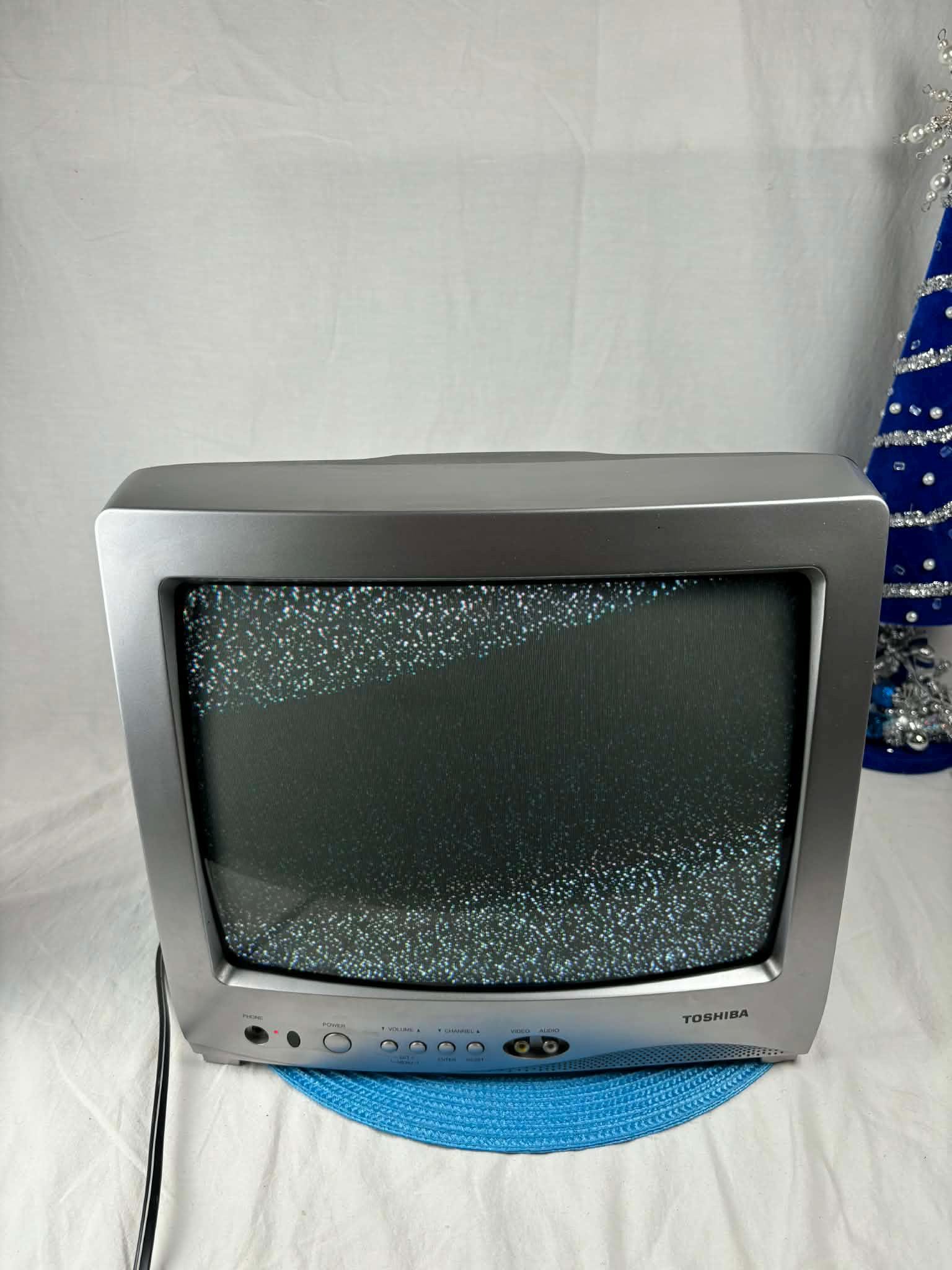 Retro Toshiba CRT 2004 TV With AV Inputs, Perfect for Retro Gaming