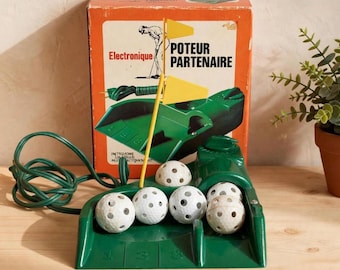 Golf Putting Trainer 自動返球機能付き Vintage 1970s Electronic Putting Partner by JEF Mfg Co – Automatic