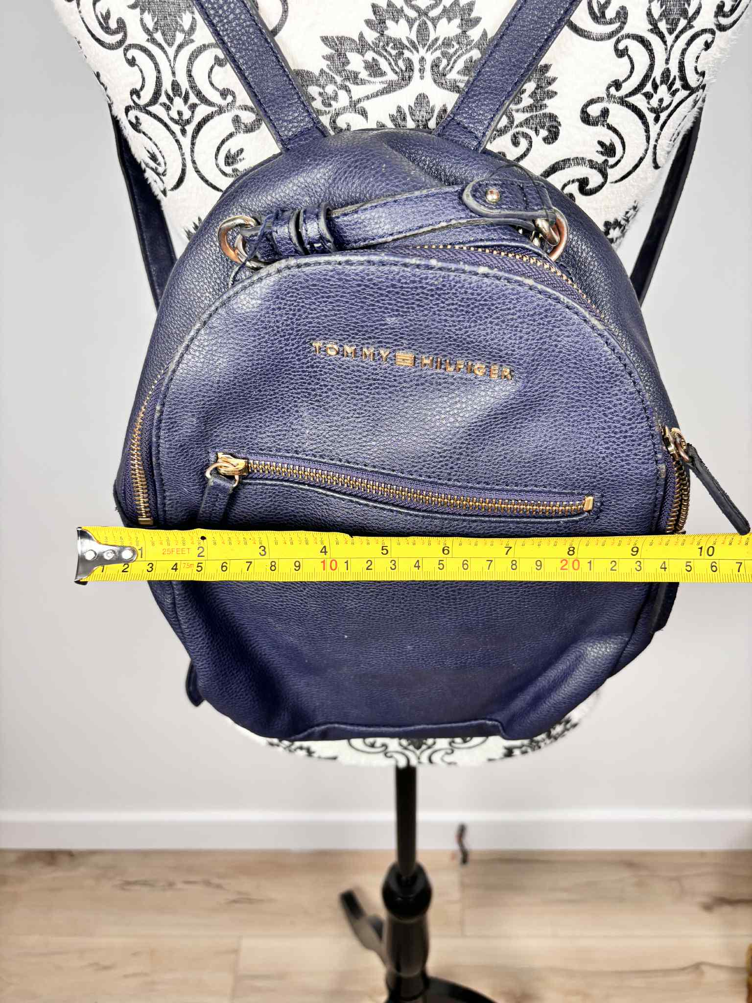 Tommy Hilfiger Unisex Blue Navy Synthetic Leather Backpack Vintage Tommy Hilfiger Navy Faux Leather Backpack With Gold  main image 3