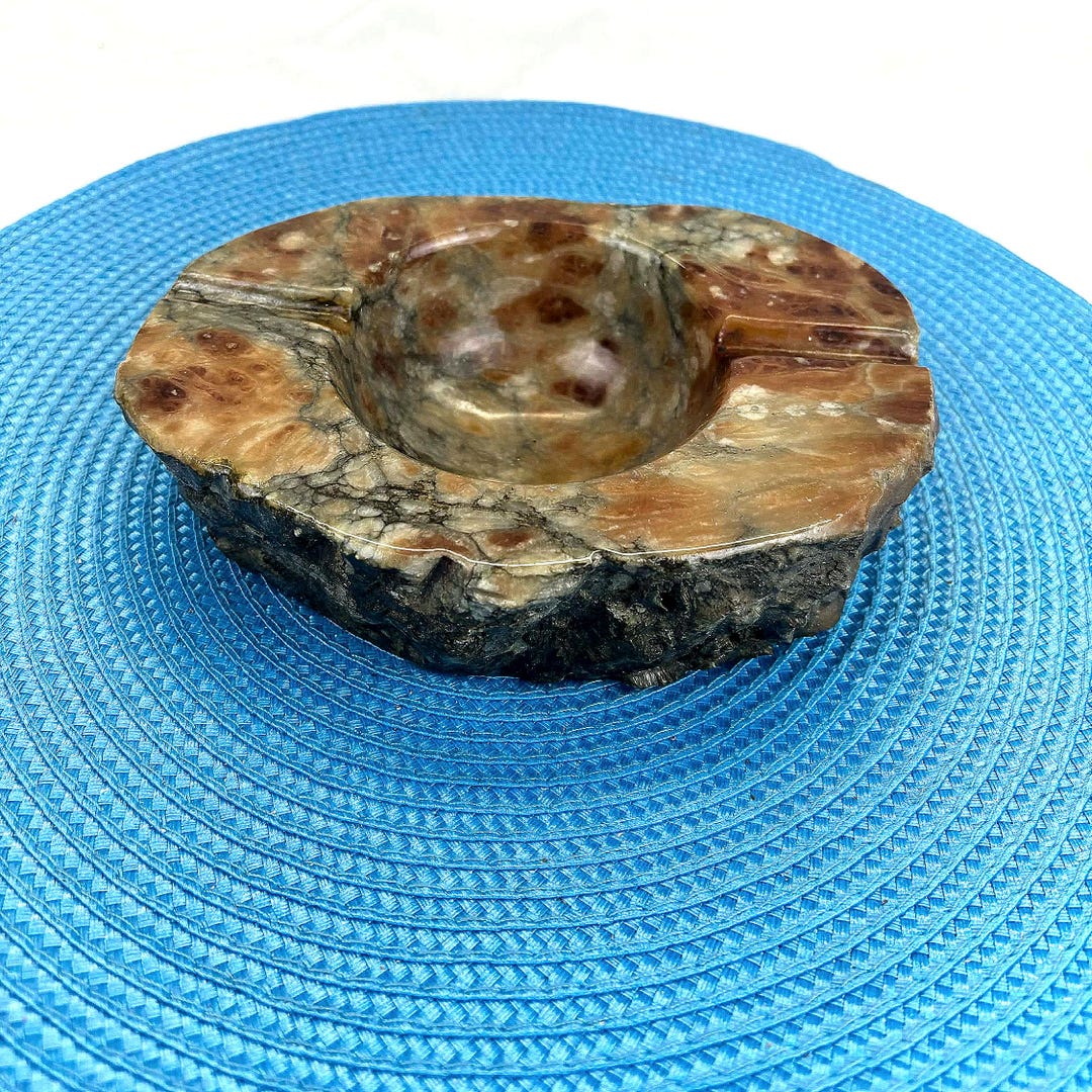 Vintage Ashtray in Genuine Carved Onyx, Retro 70s Decoration