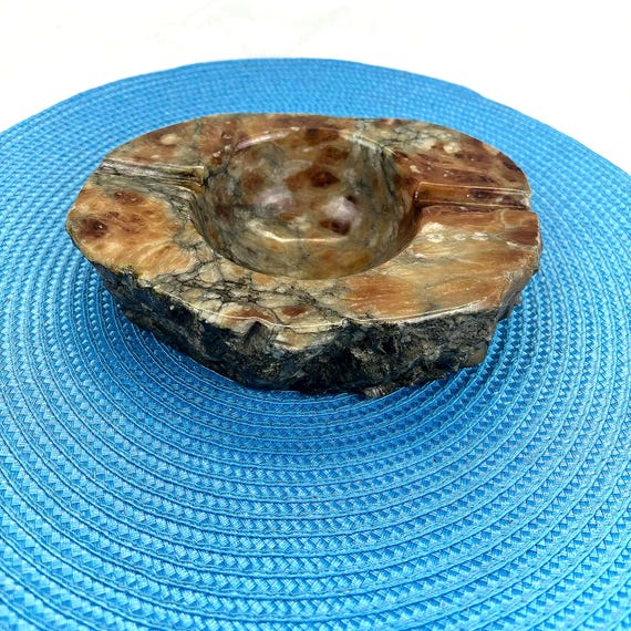 Vintage Ashtray in Genuine Carved Onyx, Retro 70s Decoration