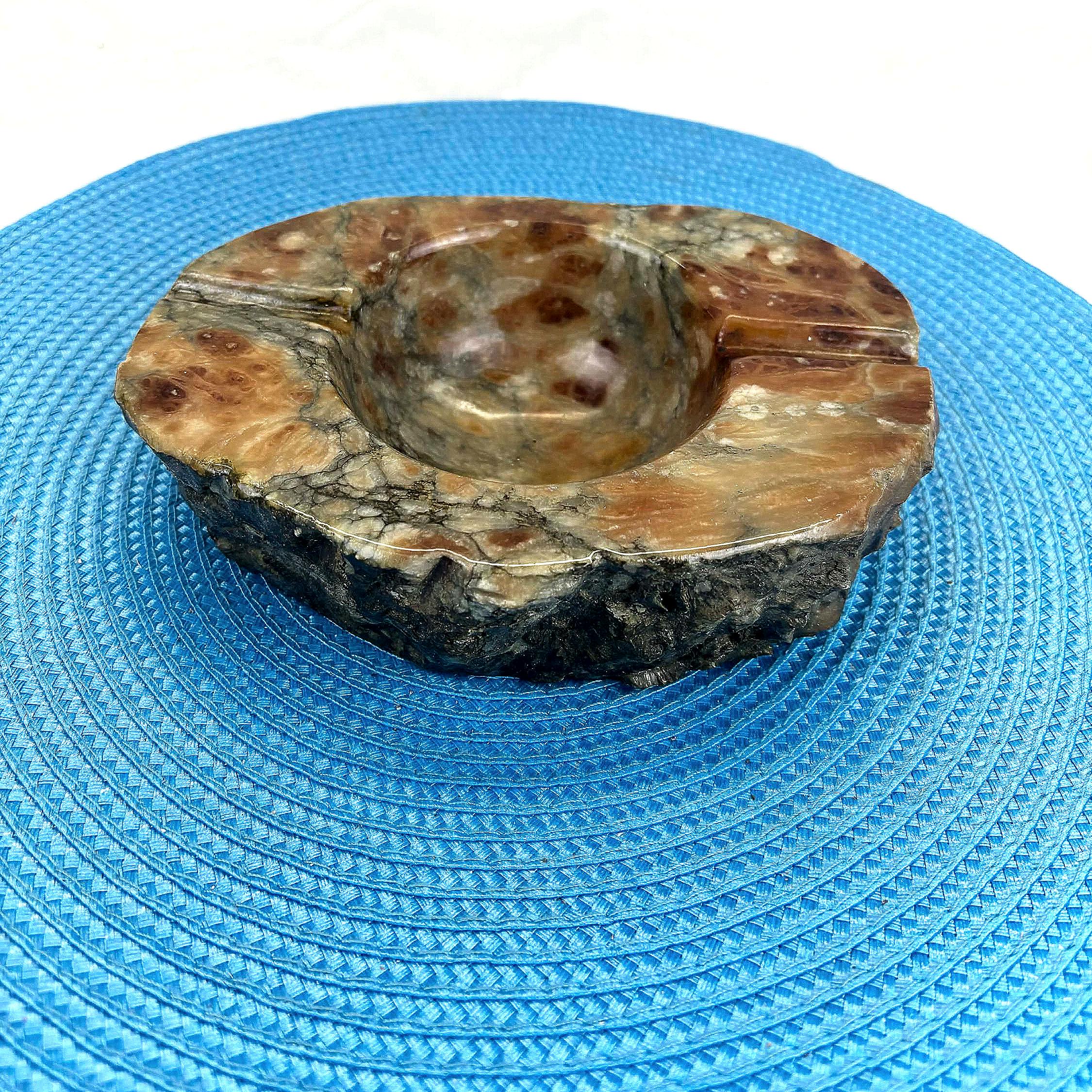 Vintage Ashtray in Genuine Carved Onyx, Retro 70s Decoration