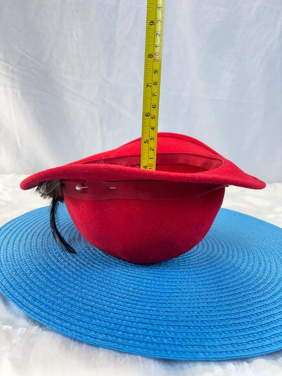 Vintage Red Wool Felt Hat by Doeskin, Made in USA, With  display picture 1