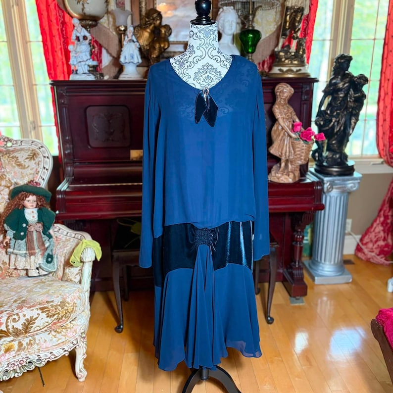 Authentic 1930s Art Deco Charleston Dress in Chiffon and Silk With a ...